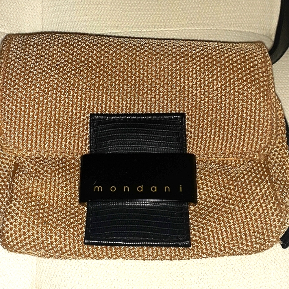Mondani small crossbody in tan